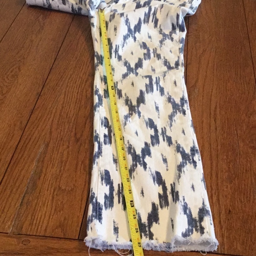 Free People Indigo Skies Cropped Jeans with stretch. Women’s size 26. Inseam 27” - Picture 15 of 16
